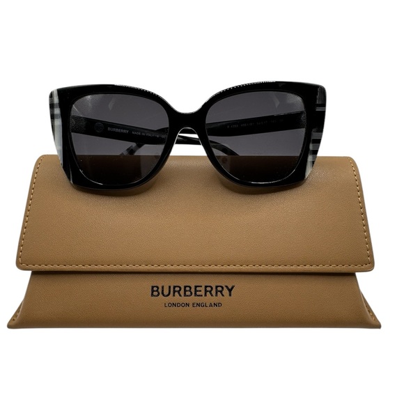 Burberry Sunglasses - New - Picture 1 of 7